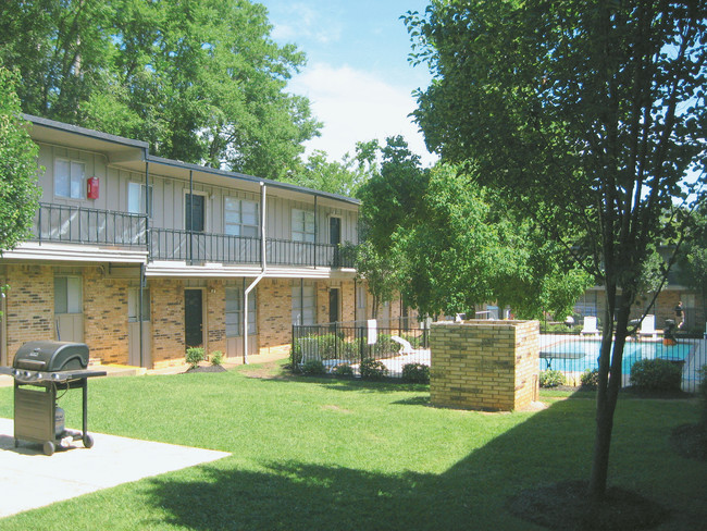 Foto del edificio - University Courtyard Apartments