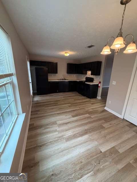 Foto del edificio - 150 Blake Ave