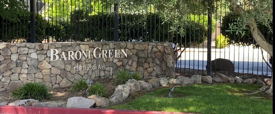 Primary Photo - 130 Baroni Ave