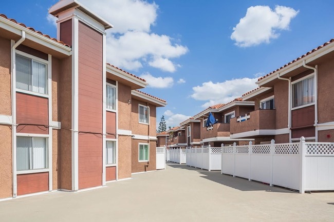 Building Photo - Casa Pacifica Apartment Homes