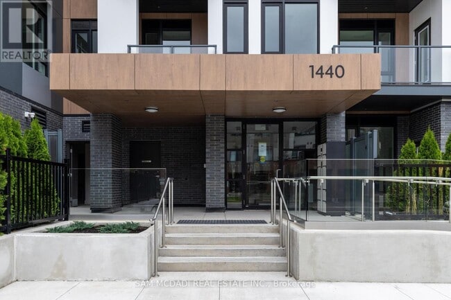 Photo du bâtiment - 1440 Clarriage Ct