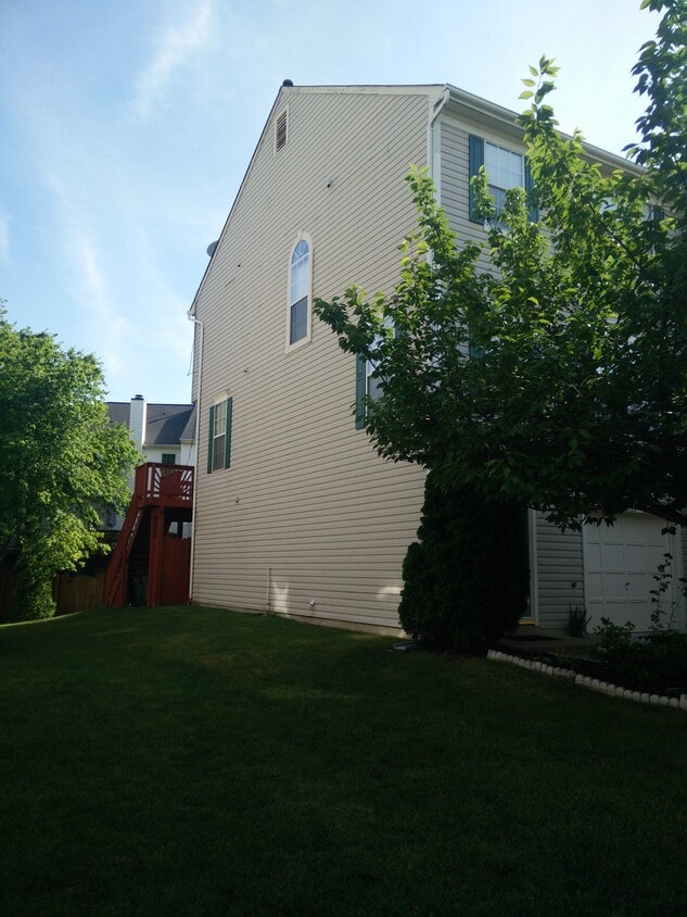 Building Photo - 21739 Kings Crossing Terrace