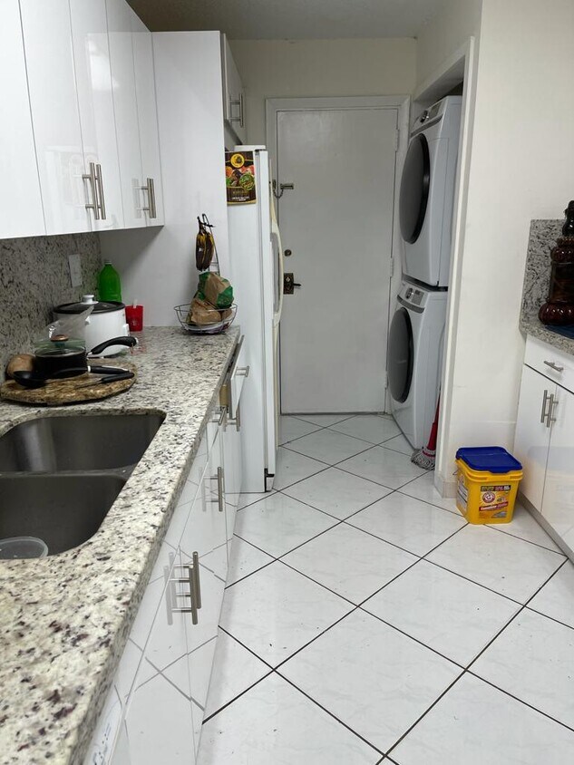 kitchen - 13953 SW 66th St