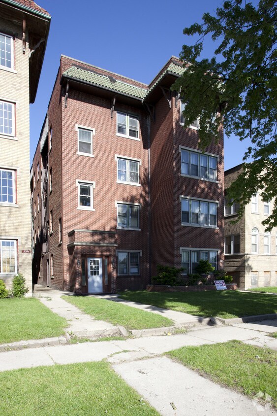 Building Photo - 3538 Washington St