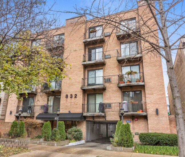 Foto del edificio - 832 W Oakdale Ave