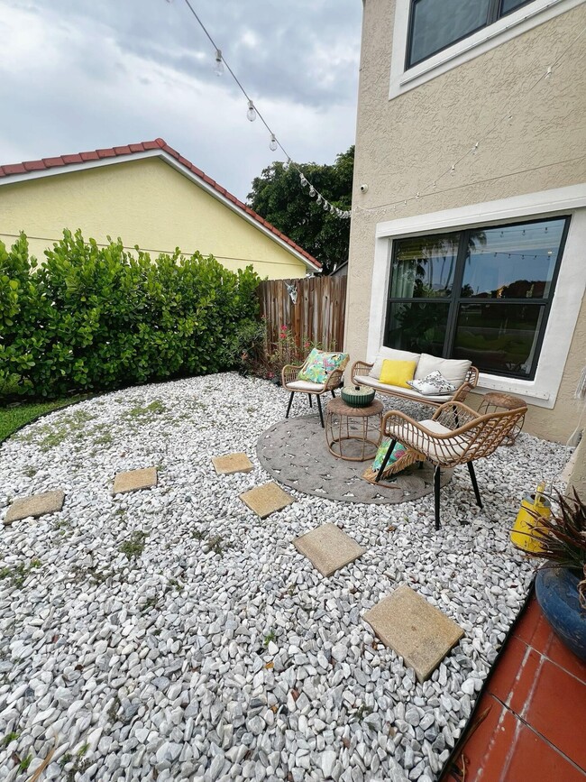 Foto del edificio - 9775 Arbor Meadow Dr