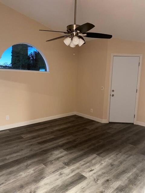 Foto del edificio - 7361 Golden Jubilee Ln