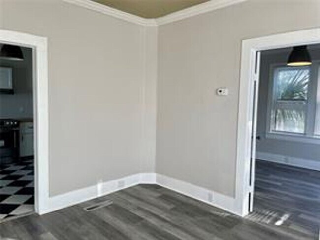 Foto del edificio - 2 Bedroom / 1 Bath Sanford Apartment Avail...
