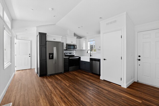 Foto del edificio - 4769 Renzo Ct