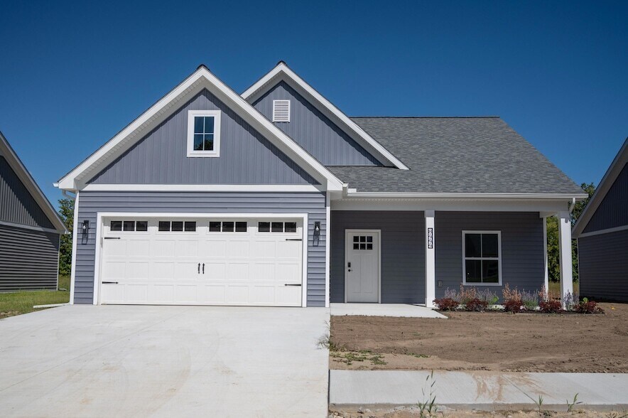 Foto principal - 8441 Oak Shade Cir