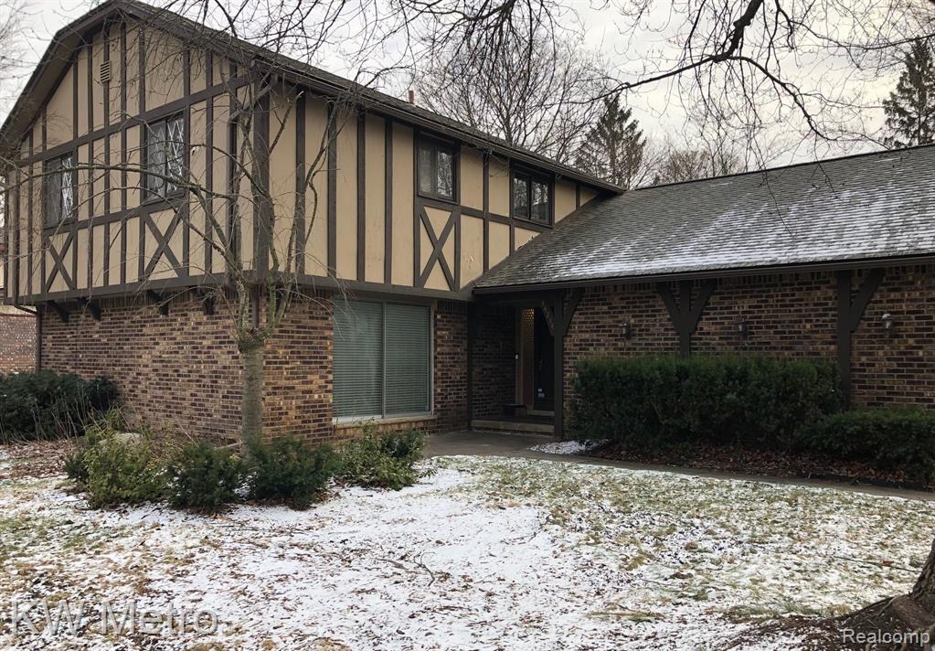 34234 Glouster Cir, Farmington Hills, MI 48331 House Rental in