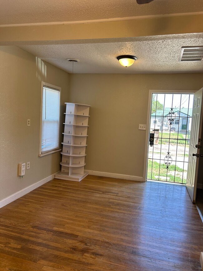 Foto del edificio - 1408 SW 12th Ave