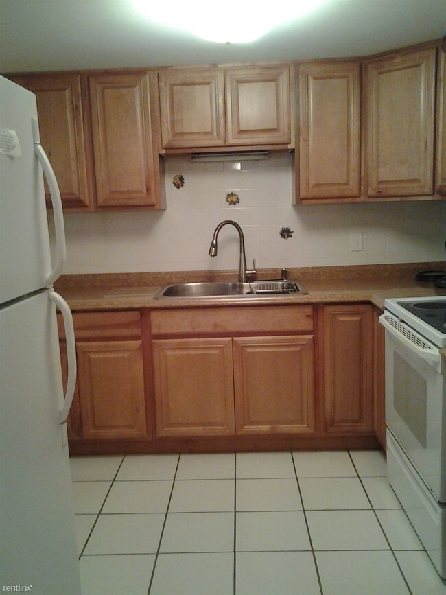 Building Photo - 2467 Finlandia Ln