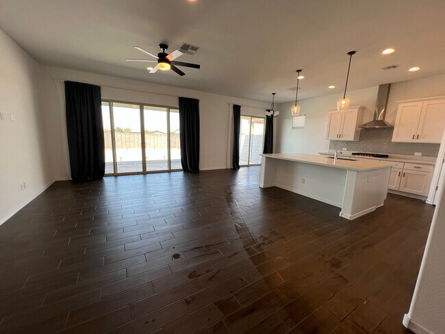 Building Photo - 22770 E Pegasus Pkwy