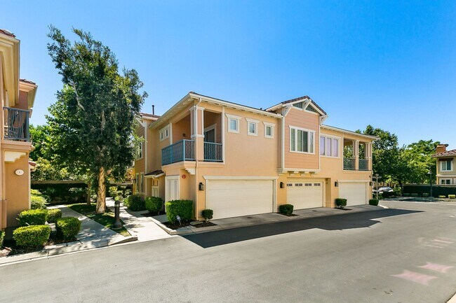 Foto del edificio - Paseo del Sol Charmer with Private Yard and Community Pool