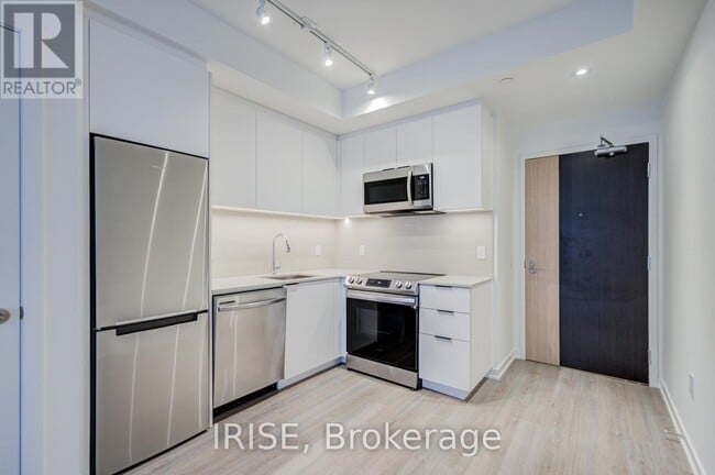 Building Photo - 50 Power St