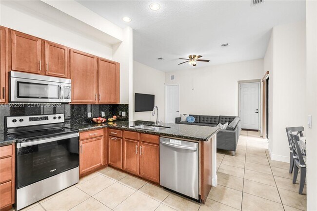 Foto del edificio - 3700 NW 84th Way