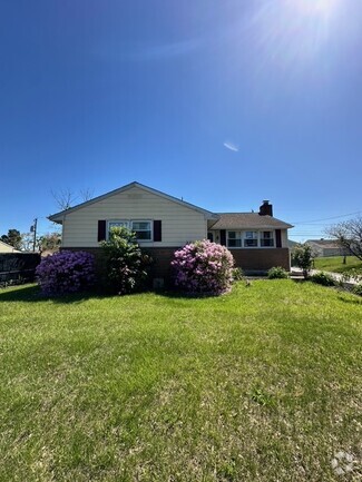 Building Photo - 2512 Faulkland Rd