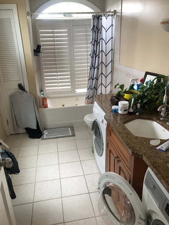 Foto del edificio - 682 E 6th St