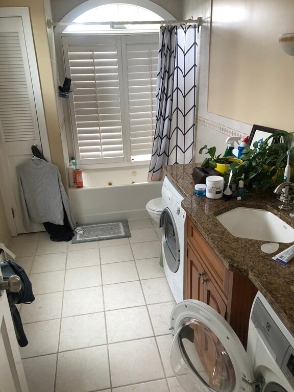 Building Photo - 682 E 6th St