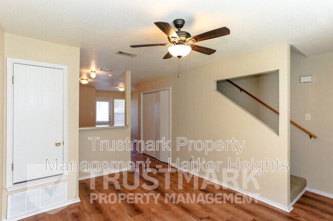 Foto del edificio - 4403 Abigail Dr