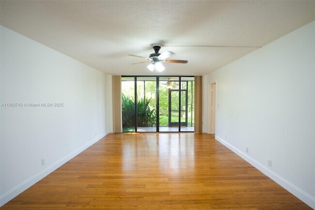 Foto del edificio - 2941 SW 87th Ave