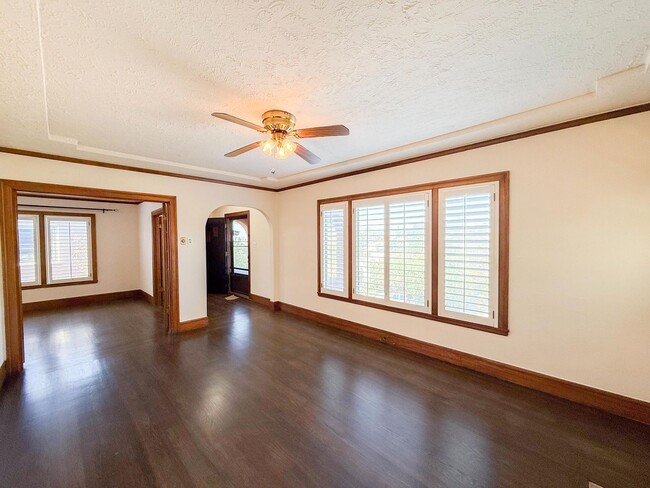 Building Photo - Detached Single Family Home in Peidmont Ne...