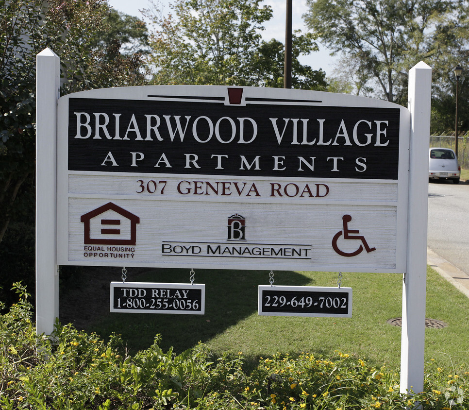 Building Photo - New Briarwood Village Apartments