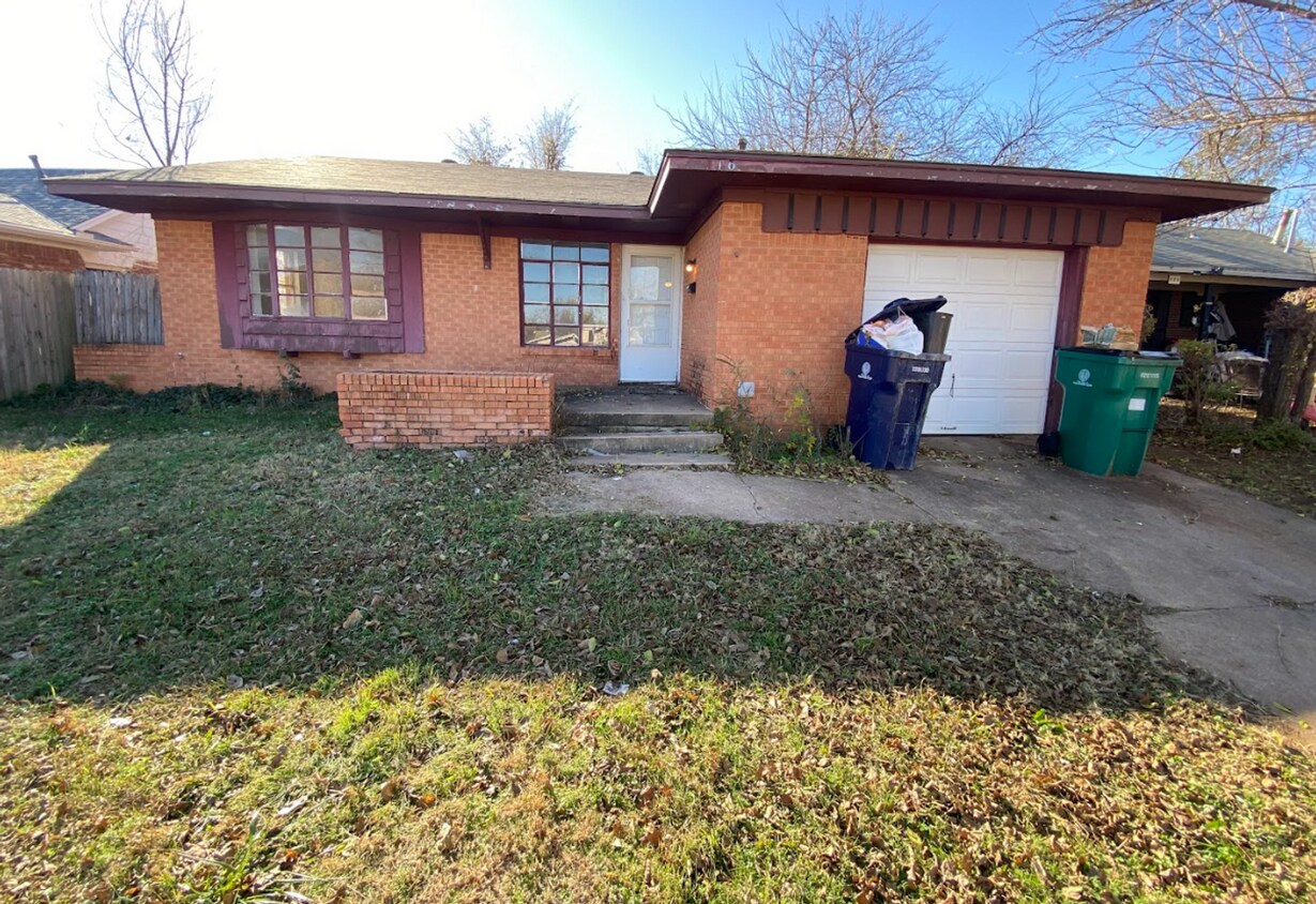 Primary Photo - 3 Bedroom House Available in OKC