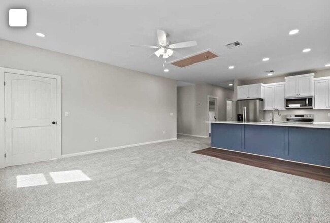 Foto del edificio - 423 S Wyandotte Ave