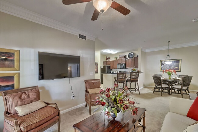 Building Photo - Lullwater at Saluda Pointe