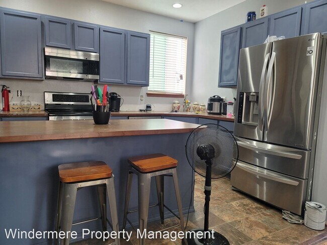 Building Photo - 4 br, 2.5 bath House - 4529 Abalone Street