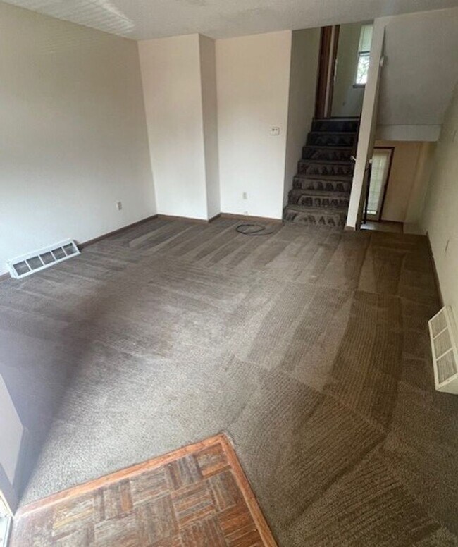 Foto del edificio - 3 Bedroom Townhome Close to College Avenue