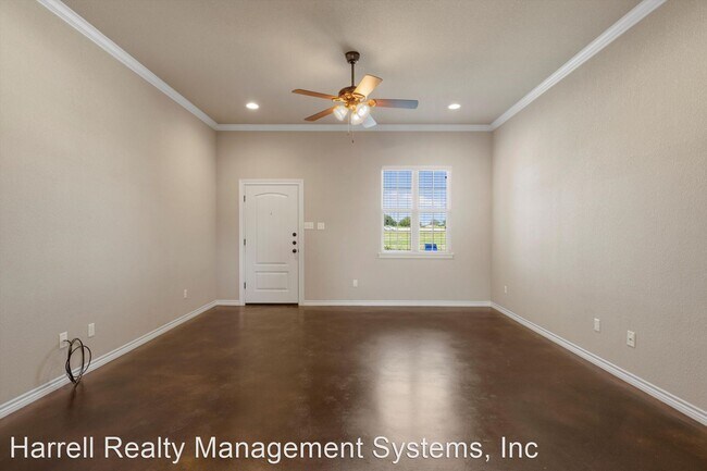 Foto del edificio - 3 br, 2 bath House - 5608 Moose Jaw Circle...