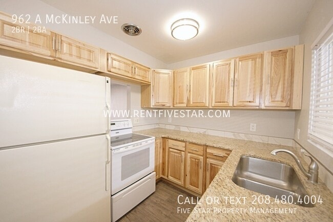 Foto del edificio - 962 McKinley Ave