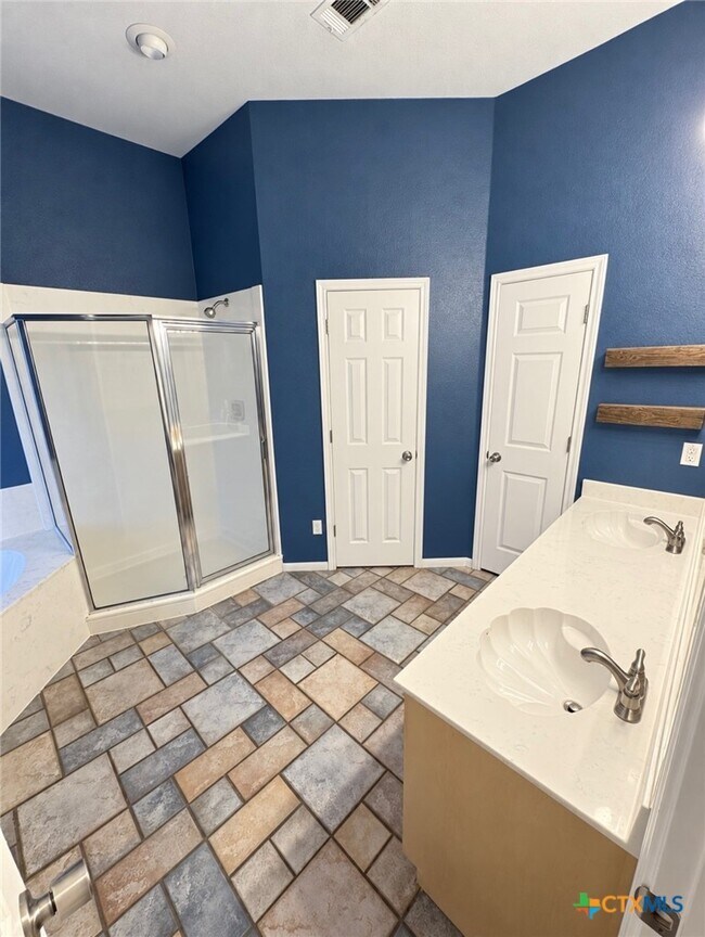 Building Photo - 4807 Embers Dr