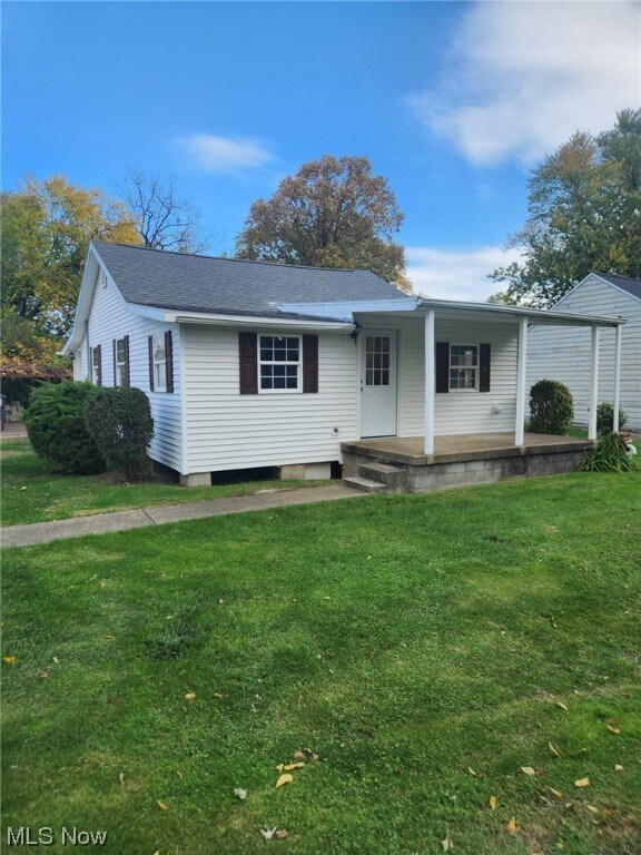 105 W Iroquois Trail, Sandusky, OH 44870 House Rental in Sandusky, OH