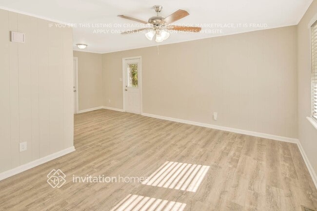 Building Photo - 1424 Sherwood Dr