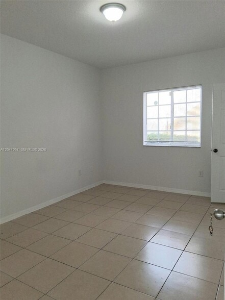 Foto del edificio - 6972 NW 179th St