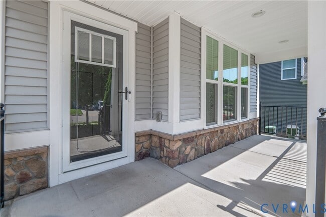 Building Photo - 16848 White Daisy Loop
