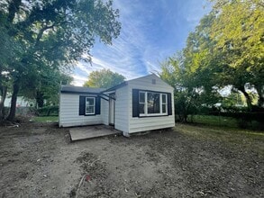 Building Photo - 1804 N Atlanta Pl