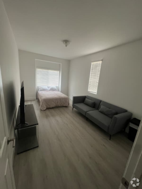 Building Photo - 27865 Via Sonata