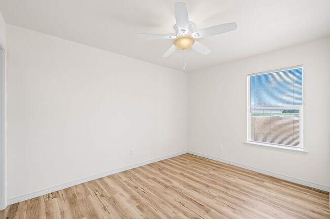 Building Photo - Country Living In Roosevelt ISD!