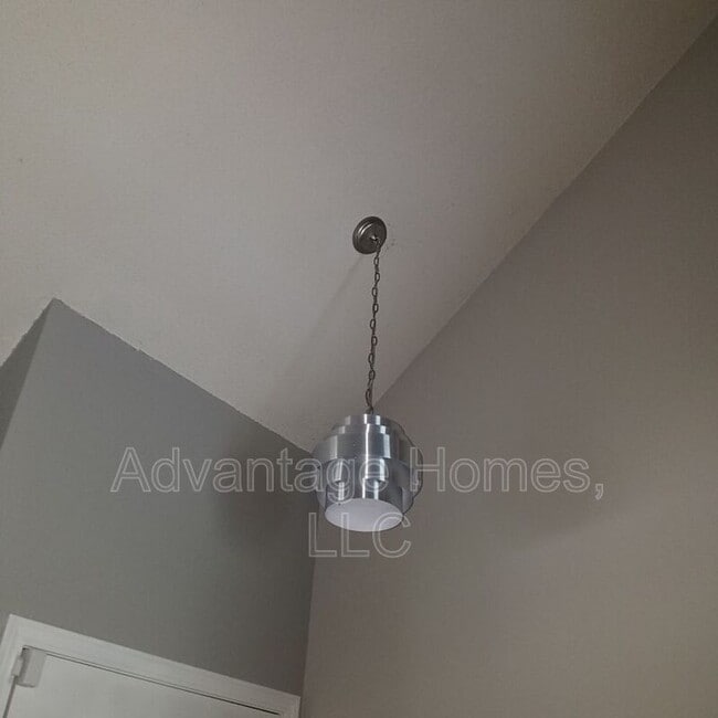 Building Photo - 304 W 132 St