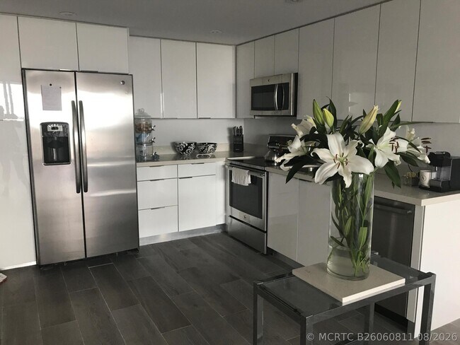 Foto del edificio - 2780 NE 183rd St