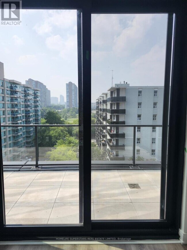 Building Photo - 3009 Novar Rd