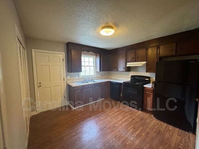 Building Photo - 172 Pine Creek Ct Ext
