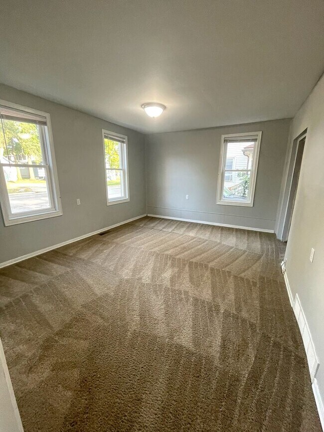 Building Photo - Four Bedroom for Rent near EMU