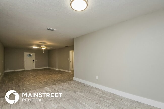 Building Photo - 1805 Simonton Ave