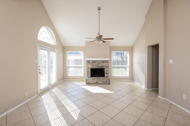 Foto del edificio - 224 Glen Meadow Dr